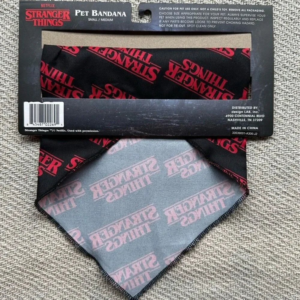 Netflix STRANGER THINGS Dog Bandana Black Small/Medium NWT Puppy Gift